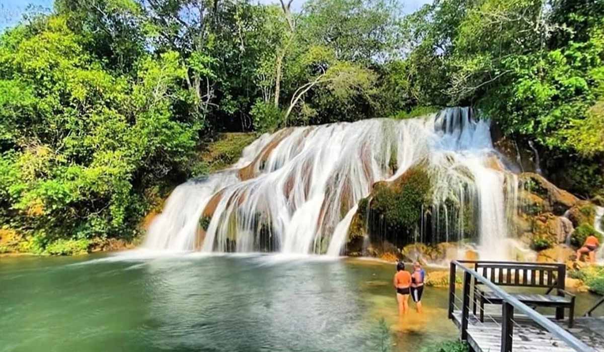 Trilhas e Cachoeiras