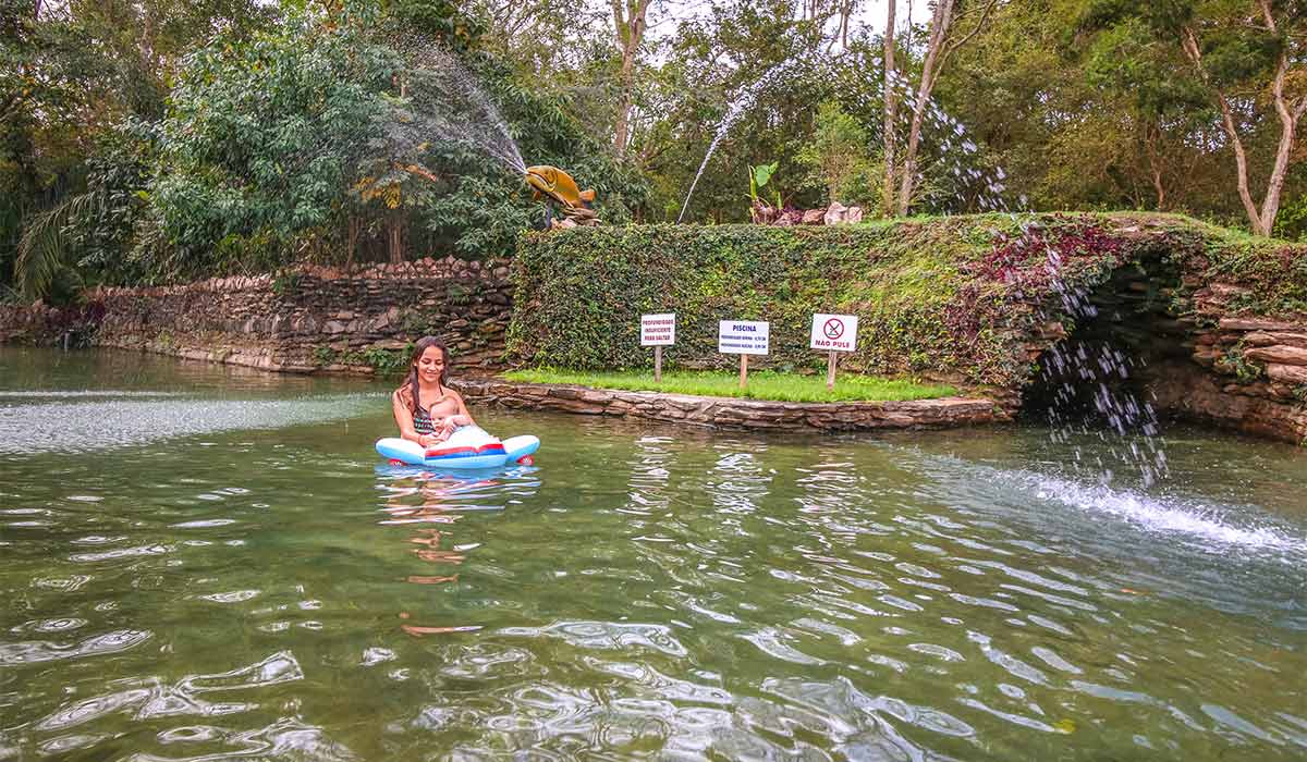 Piscina de Agua Corrente